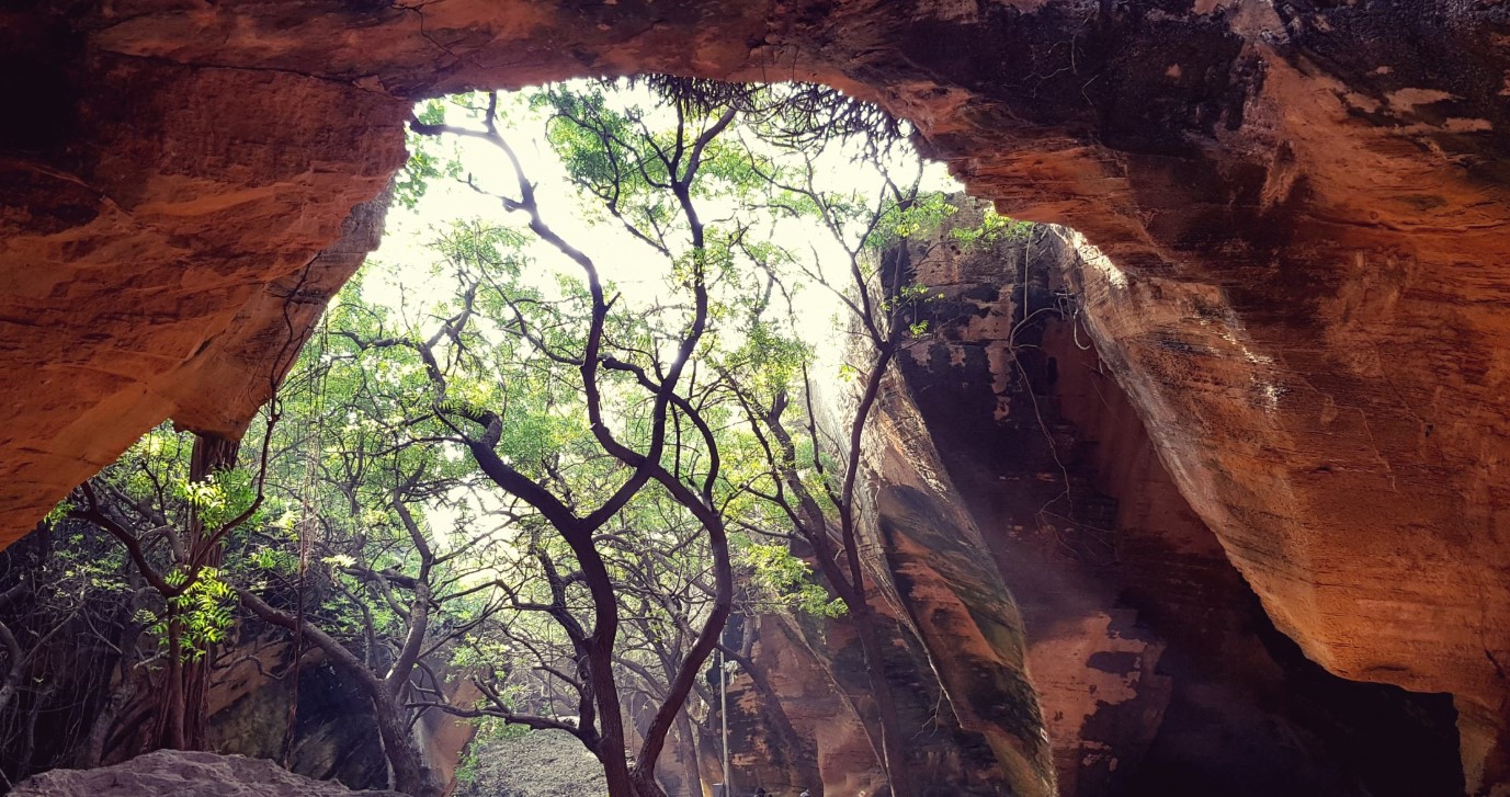 Naida Caves